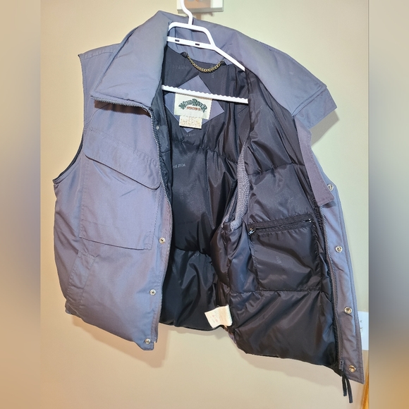 Wind River Down filled vest. Men's large. - Picture 4 of 9